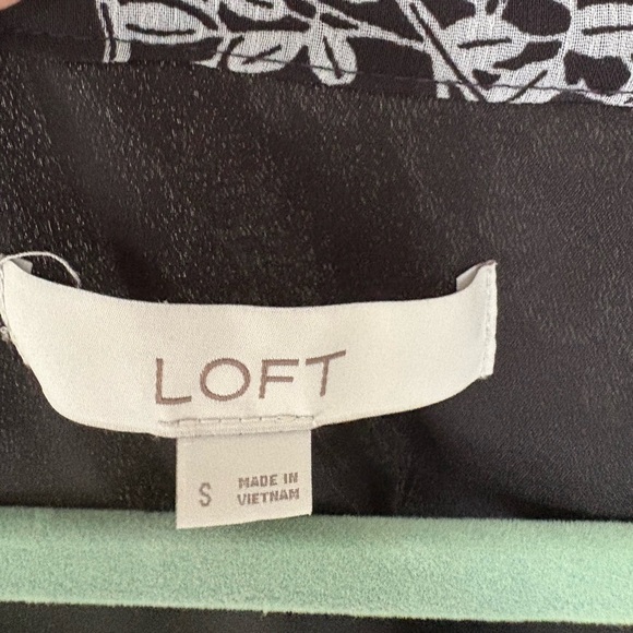 Loft Vine Drop Waist Split Neckline Button Lined Shirtdress small - Picture 6 of 8